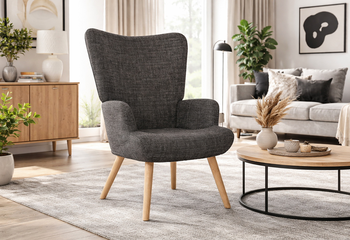 Απεικονίζεται η πολυθρόνα σε ένα σαλόνι.